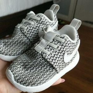 Infant nike roshe